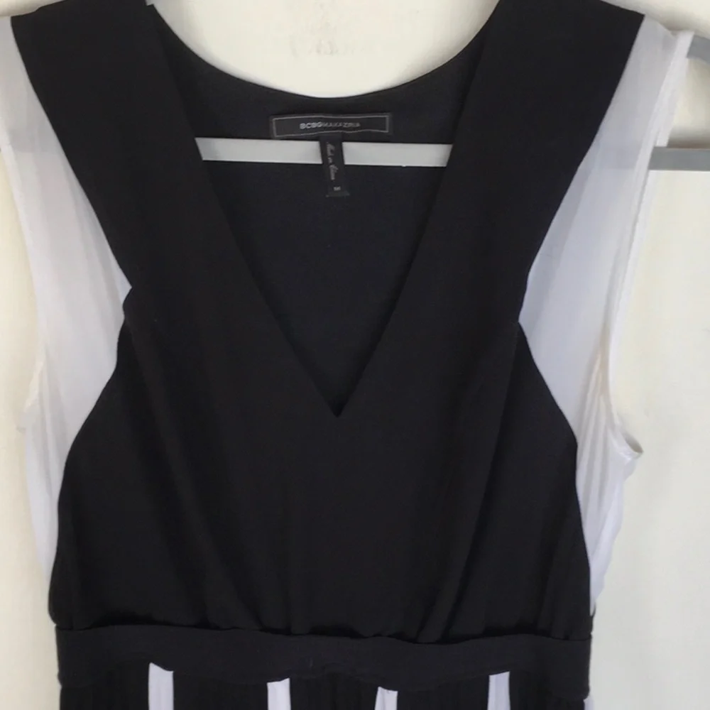 EUC BCBG MaxAzria Savannah Dress - Picture 5 of 6